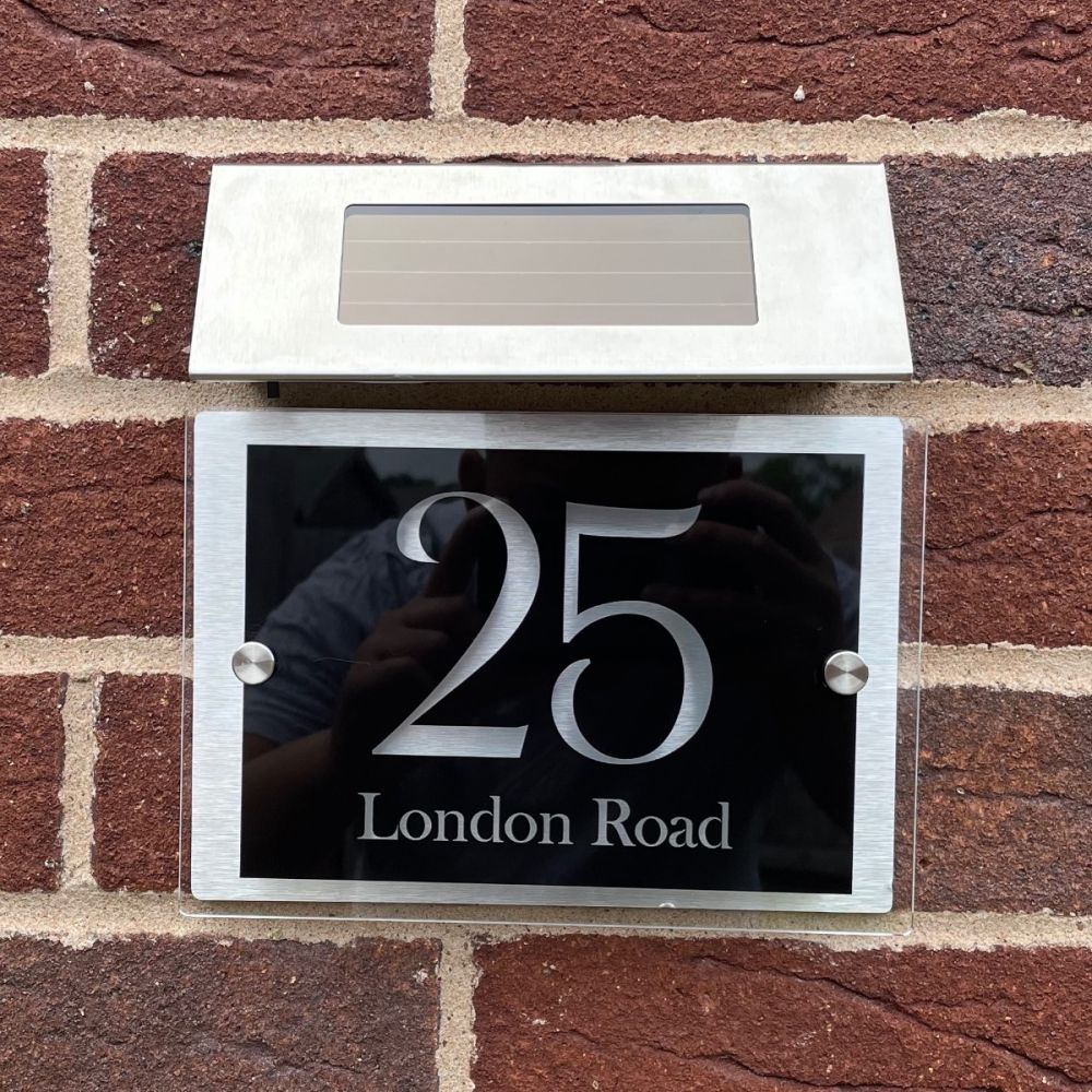 Personalised Acrylic Metal Door Sign with Solar Light (Black_Modern_0035)